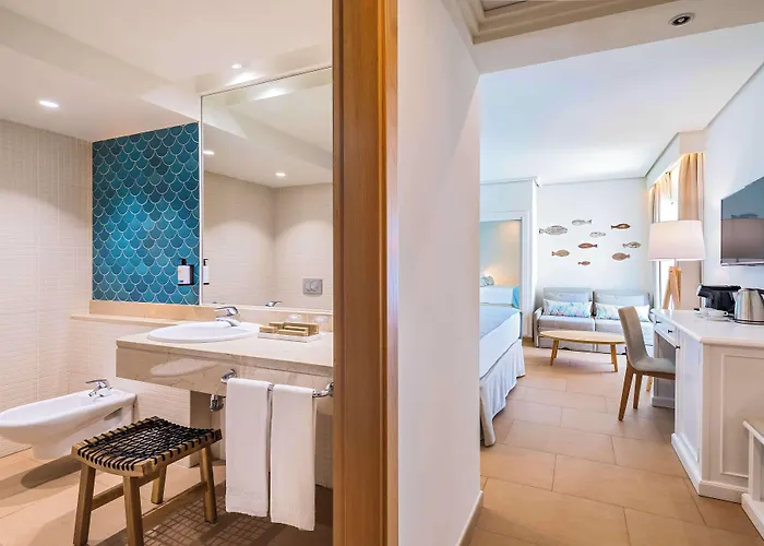 Ξενοδοχείο Occidental Playa 4*