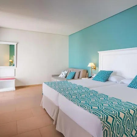 Готель Occidental Playa 4*