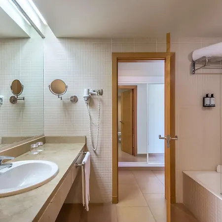 Occidental Playa Otel 4*