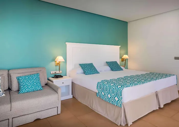 ホテル Occidental Playa 4*